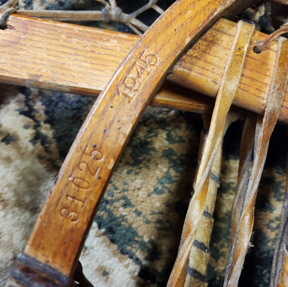 Vintage 1945 snowshoe - Picture 4 of 7